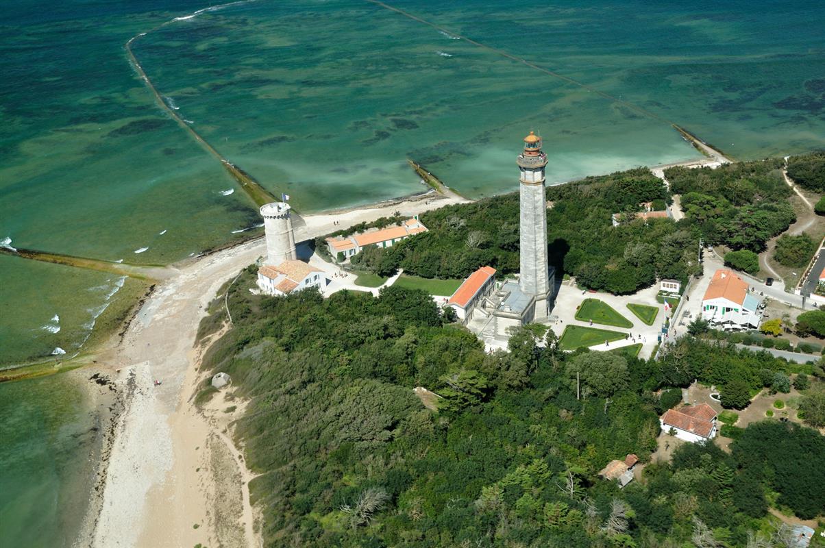 Le Phare des Baleines Camping Ile de Ré Camping Bois Plage en Ré