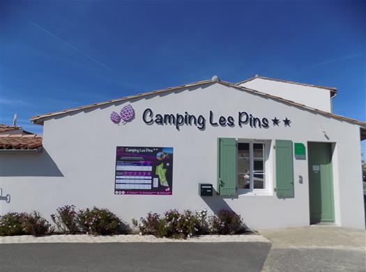 Camping Les Pins Le Bois Plage en Ré